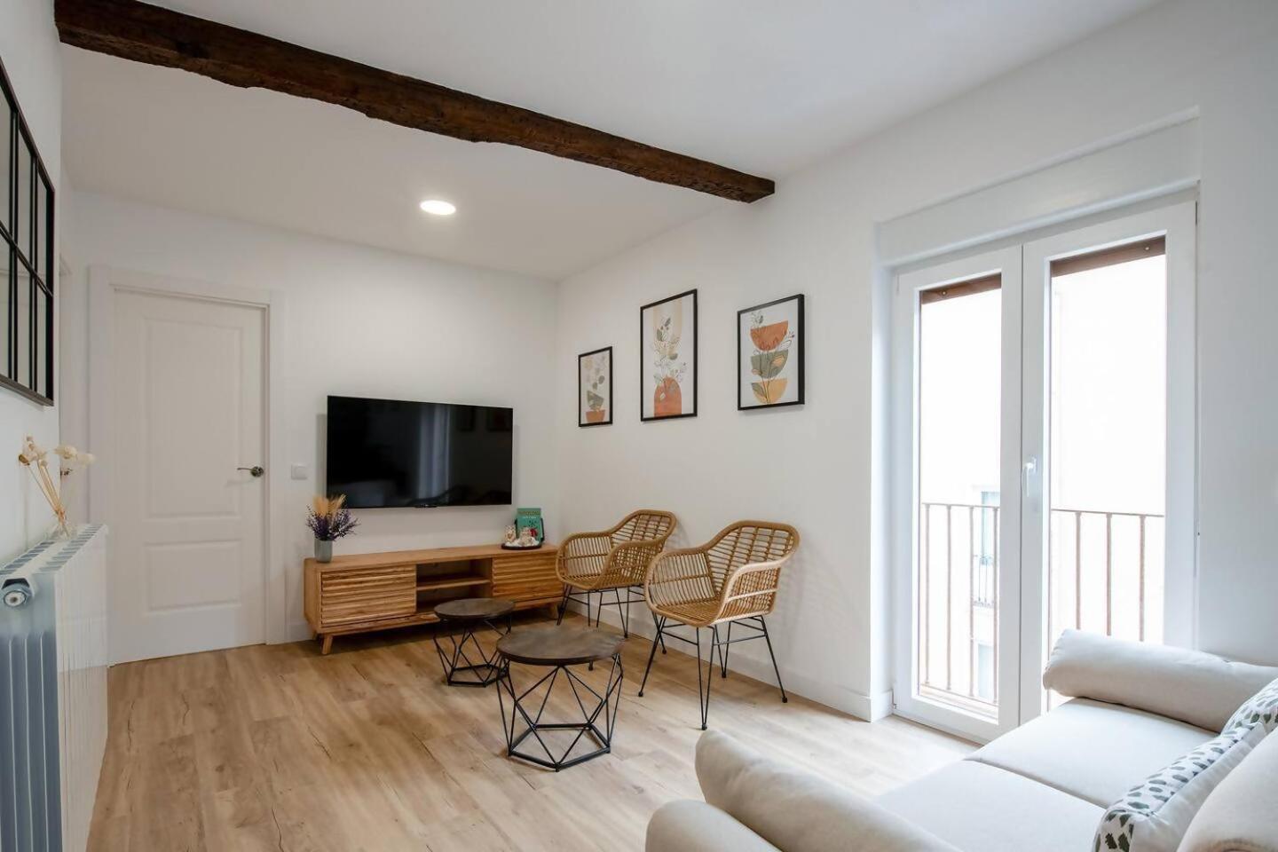 Urban Apartamento *